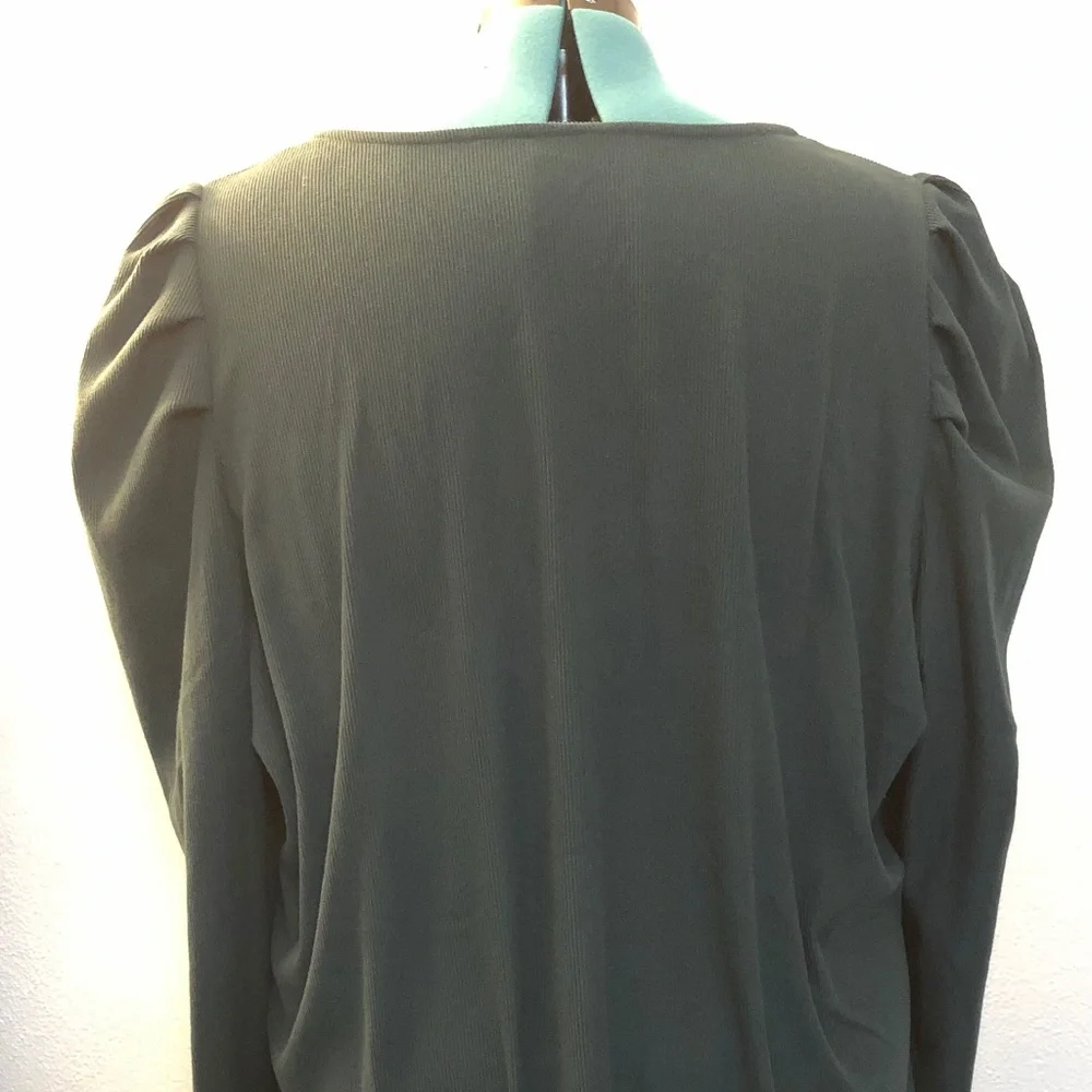 Torrid Green lace sweater puffy sleeve top- NWOT - Picture 2 of 2